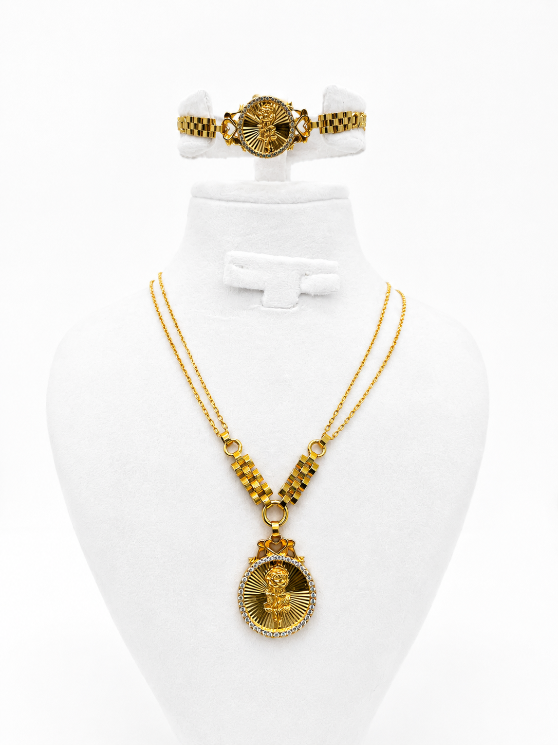 The Roselle Medallion Gold Set