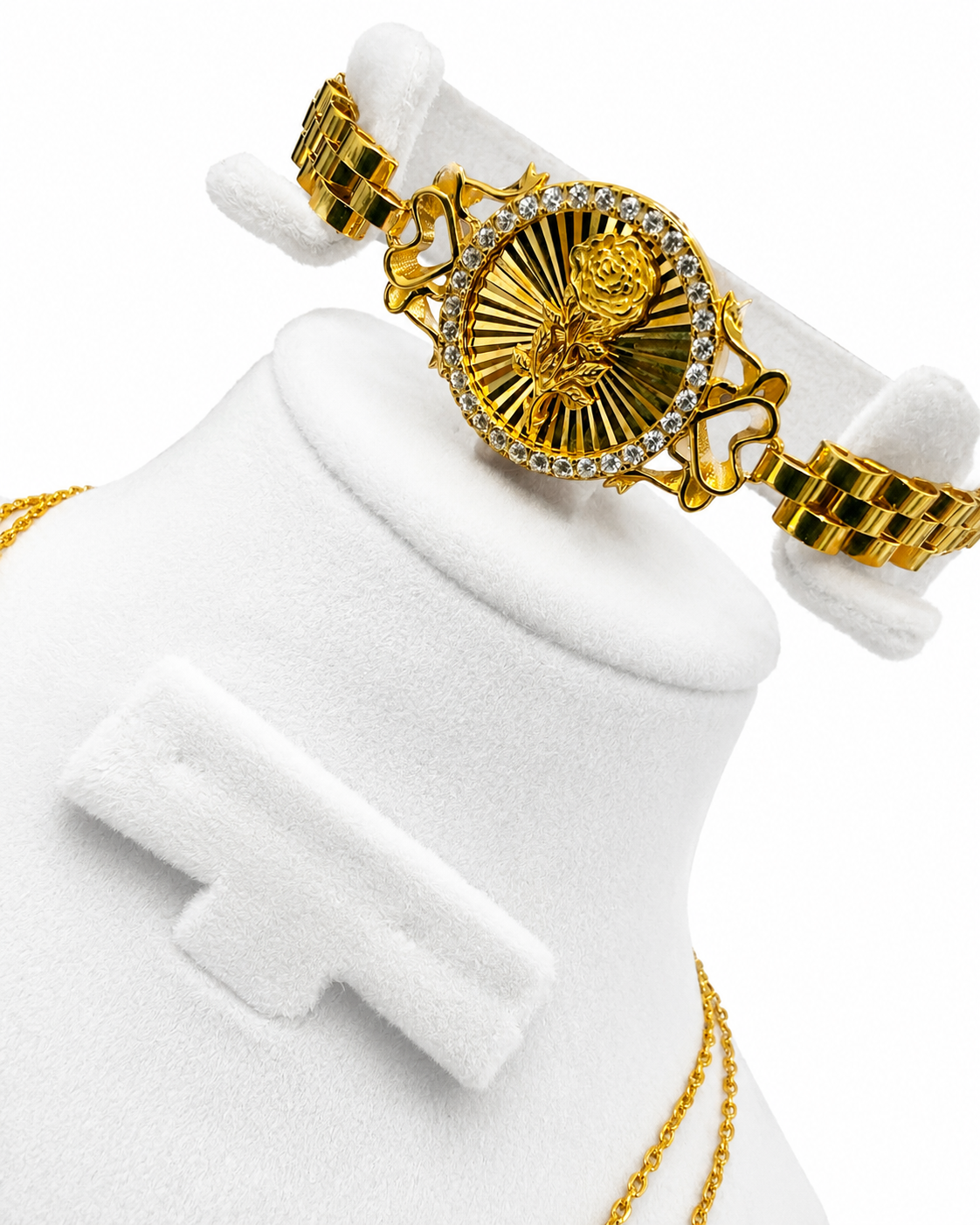 The Roselle Medallion Gold Set